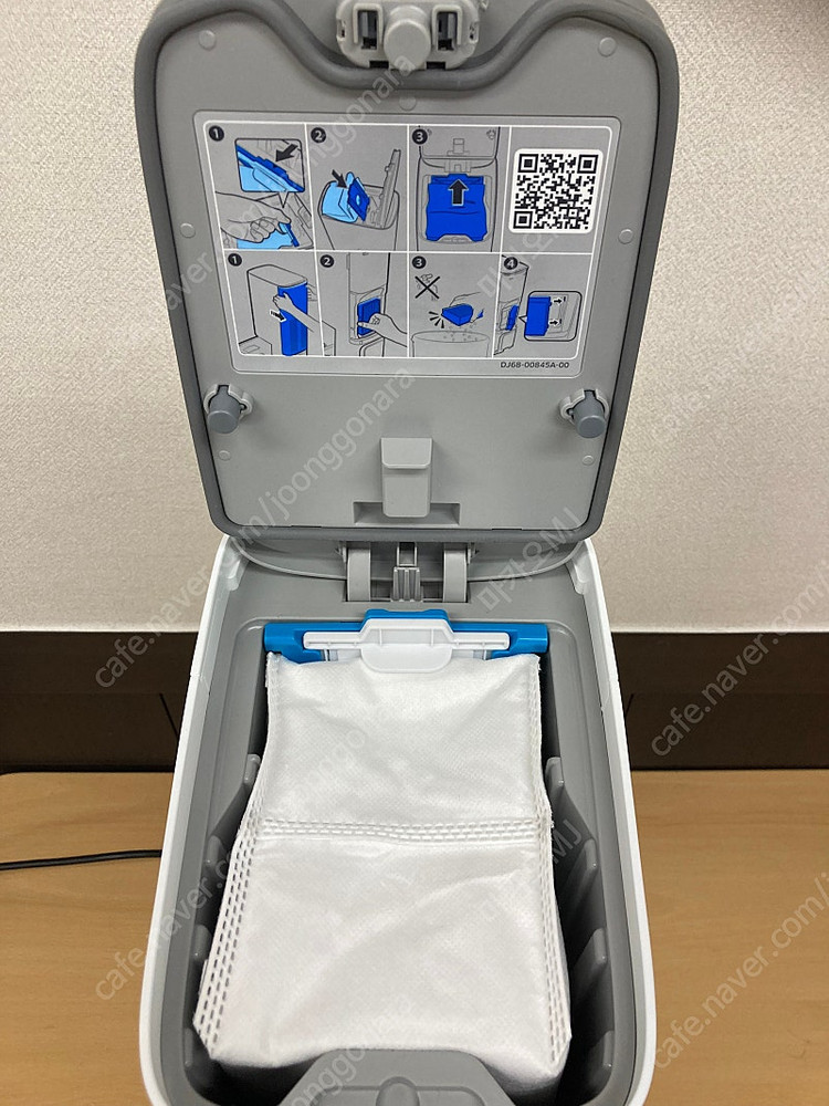 삼성 비스포크 제트봇 로봇청소기 먼지비움 스테이션 (VCA-RAE85A) 이미지