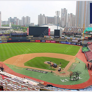 수원 7월 26일 토요일 KT VS 삼성 3루 스카이존 통로 3연석