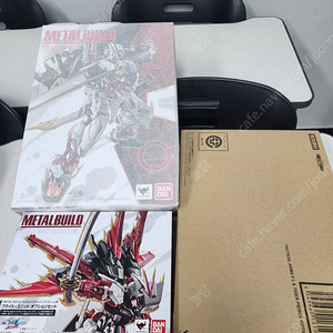 반다이 메탈빌드 아스트레이 레드프레임+플라잉유닛+택티컬암즈
