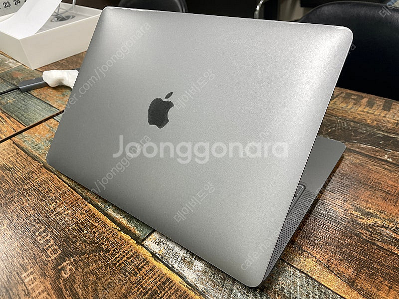 [풀박스/새것수준] 맥북에어M1/16GB/256GB 스...--2