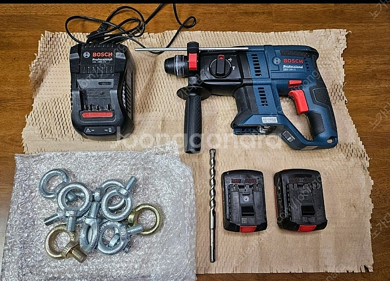 보쉬 무선 함마드릴 세트판매합니다(문자전화)--0