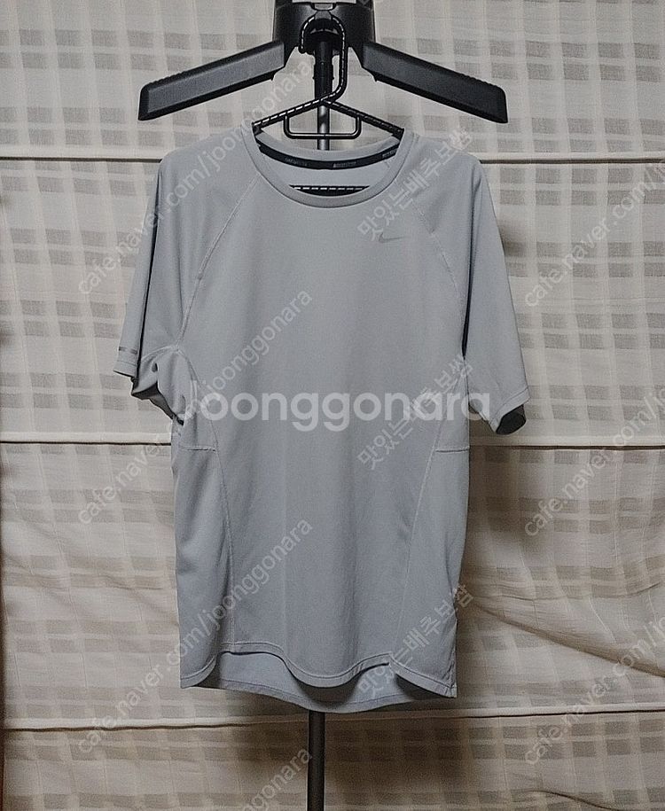 (NIKE) 나이키 기능성 반팔 티셔츠 S (95)--0