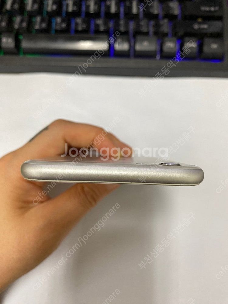204290 아이폰6 실버 외관깨끗 64GB 인스타감성...--4