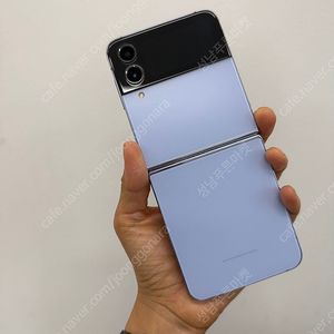 F721 갤럭시 Z플립4 블루 256기가 21만 판매합니다.