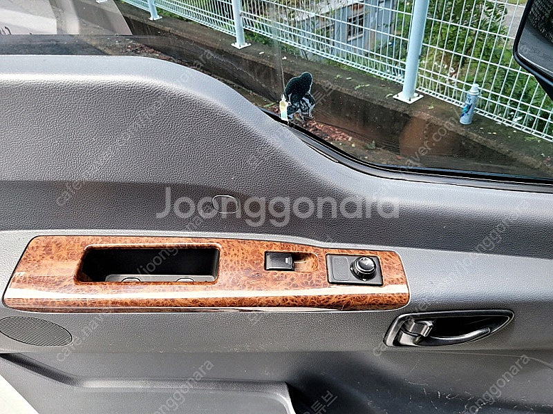 15년 레스타4인승감성캠핑카(인산철+샤워실+예쁜실내+보일러시스텀)-전액할부됨--6