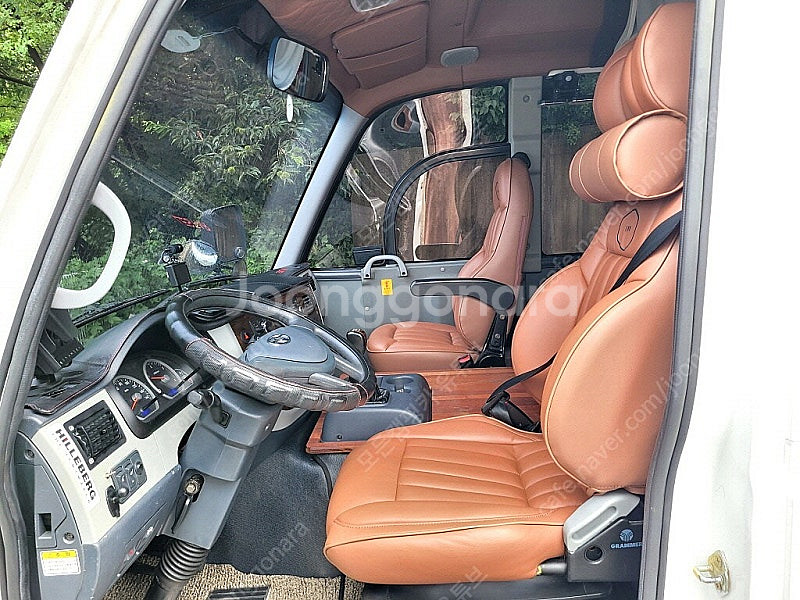 15년 레스타4인승감성캠핑카(인산철+샤워실+예쁜실내+보일러시스텀)-전액할부됨--7