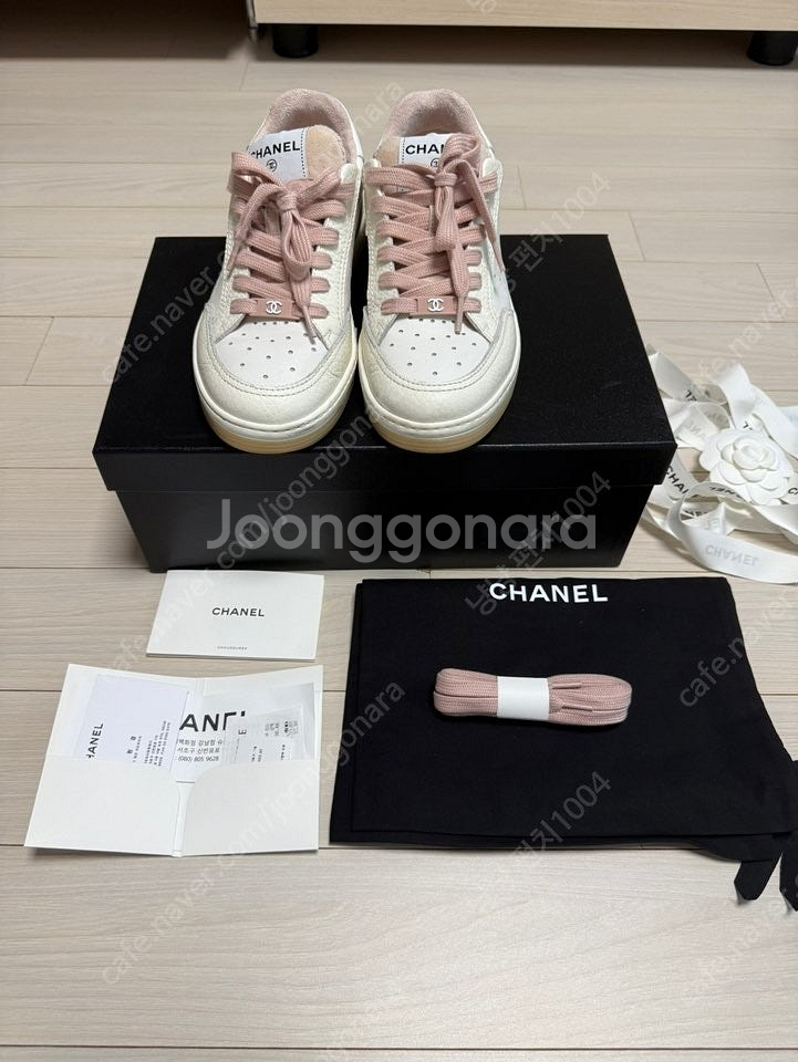 (정품) 샤넬 백로고 스니커즈 핑크 245--0