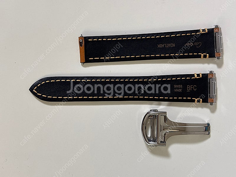 까르띠에 산토스 미디움 가죽스트랩 판매합니다.(디버클포...--1