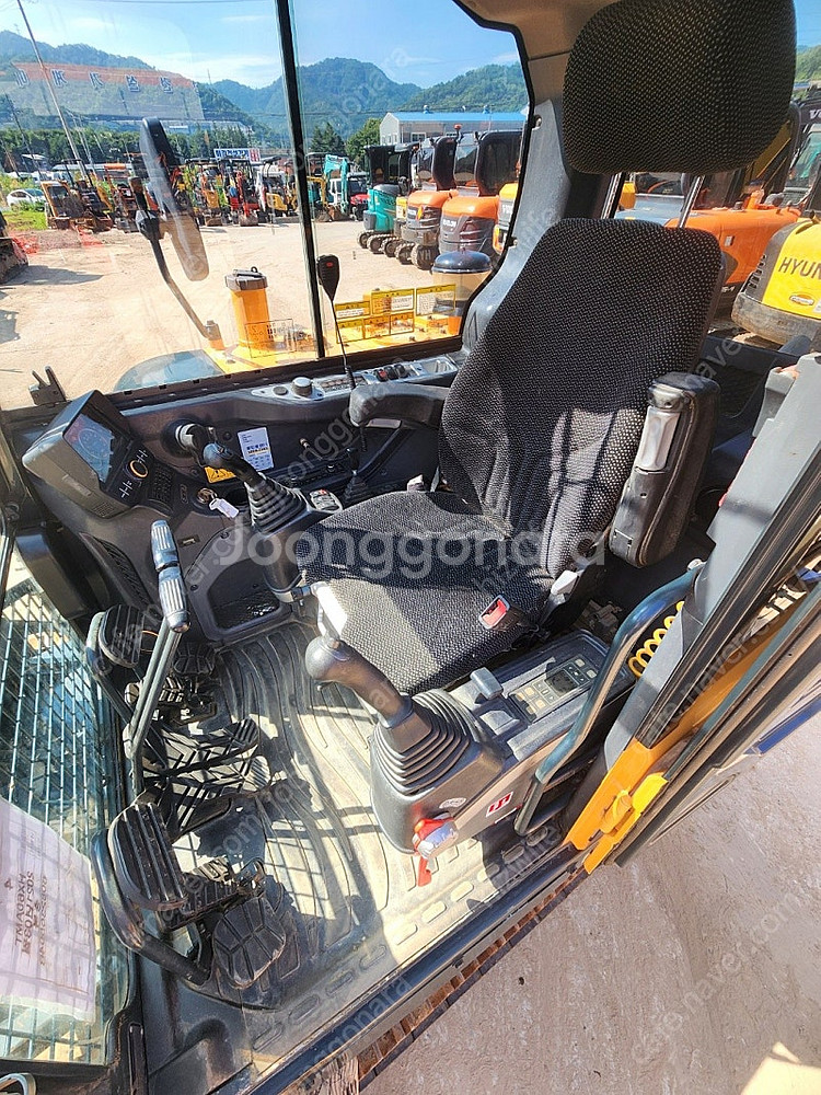 중고굴삭기 현대 HX60AMT 2021년식 저가동,코끼...--8