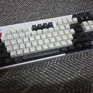 로지텍 Gpro키보드KDA에디션