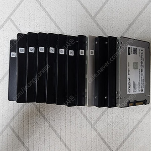 2.5인치 SSD 256GB 8개 개당1.8만 컨디션 좋습니다.