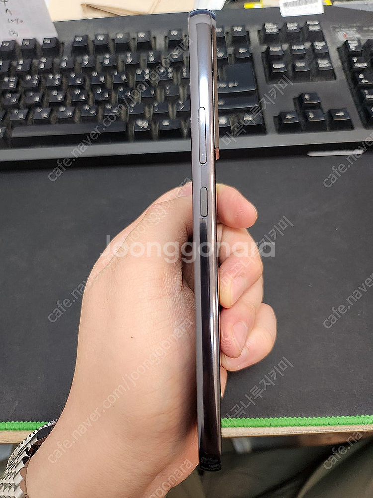 갤럭시S22플러스 블랙 256GB 무잔상 상태좋은 중고...--3