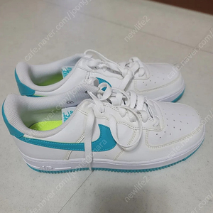 나이키 운동화 새제품 245