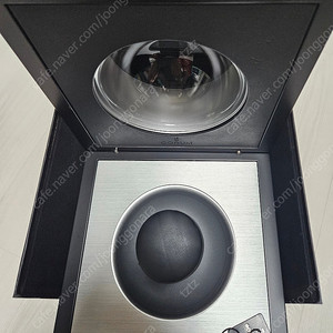 정품 ] CORUM 코럼 코룸 시계 박스 판매합니다 :)
