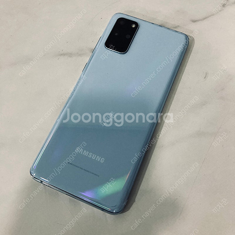 갤럭시 S20플러스 블루 256기가 깔끔한기기 12만원...--0
