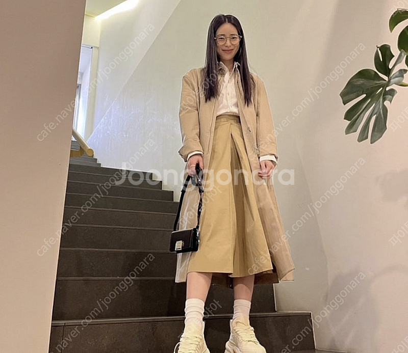 [새상품] 임지연 착용 정품 우영미 베이지 코트--0