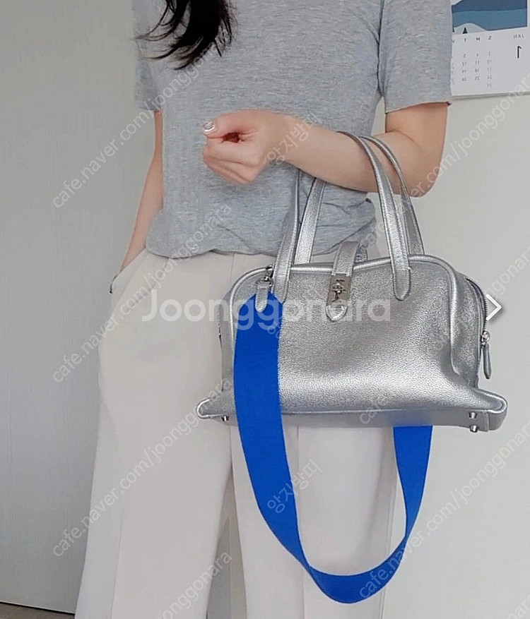 (정가 325000원 새상품) 분크 토트백 실버 미듐 ...--2