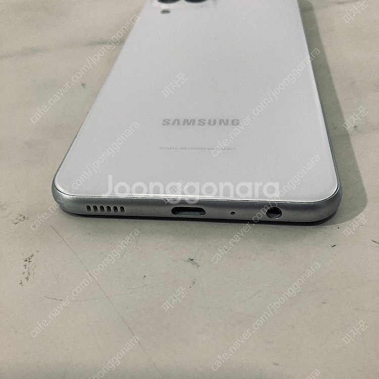 갤럭시 점프2 화이트 128기가 무잔상 깔끔한기기 8만원 판매합니다!--2