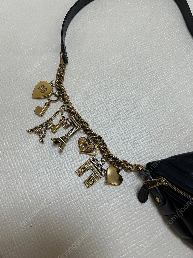 발렌시아가 수비니어 퀄팅 벨트백 블랙 이미지