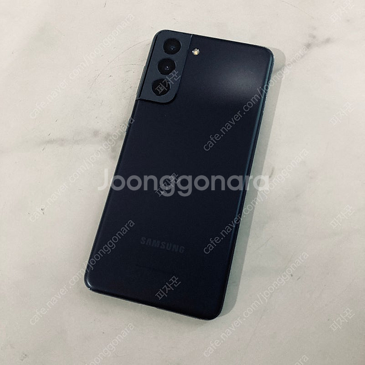 갤럭시 S21 블랙 256기가 매우깔끔한기기 15만원 판매합니다!--1