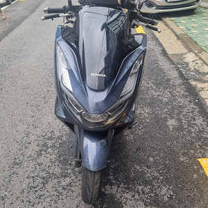 혼다 pcx125 abs 21년식 2만때 상태좋은차량 판매합니다