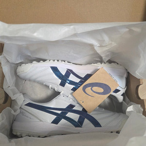 아식스 C3 255 새상품 판매합니다.