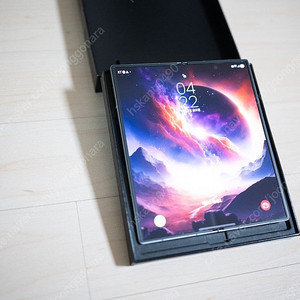 삼성 갤럭시 폴드 6 실버. 256gb 판매합니다.