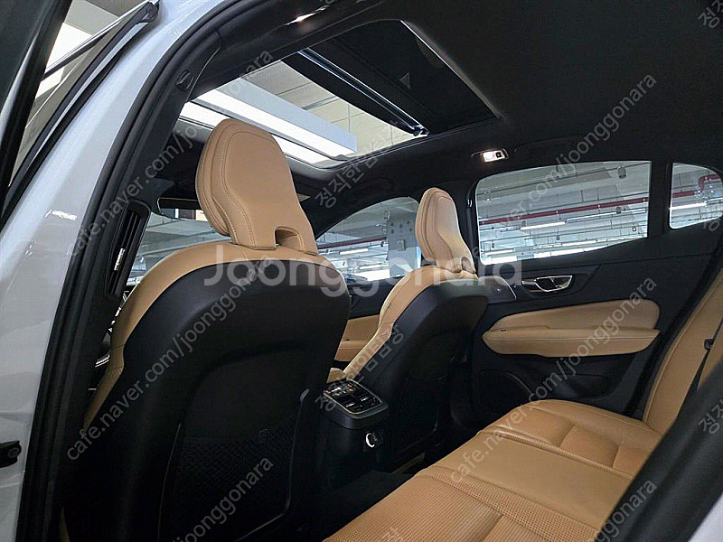 볼보 S60(3세대) T5 인스크립션 중고차 선착순 판...--9