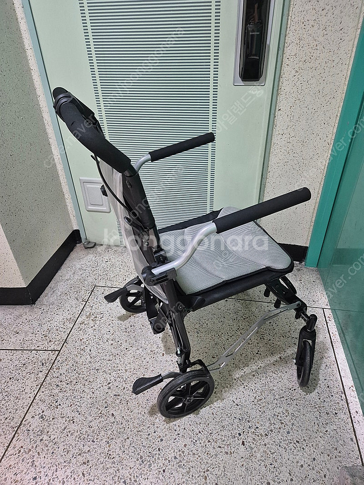 8Kg 초경량 휠체어--1