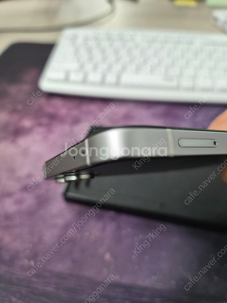 갤럭시 Z플립6 256GB 실버 SSS급 팝니다.--5