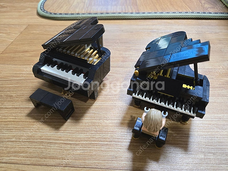 레고 moc 그랜드 피아노 2종 팝니다 (미피포함)--0