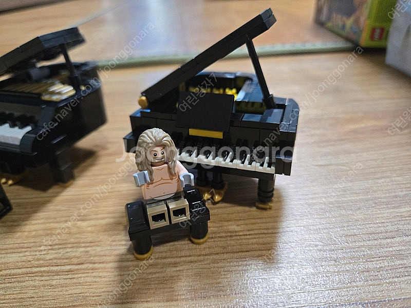 레고 moc 그랜드 피아노 2종 팝니다 (미피포함)--3