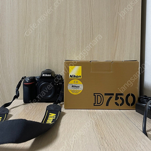 니콘 D750