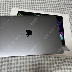 맥북프로 m1 램8기가 512gb ssd 스페이스 그레이 색상입니다