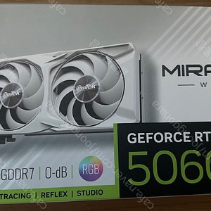 이엠텍 지포스 RTX 5060 Ti MIRACLE WHITE D7 16GB 특A급 판매합니다.