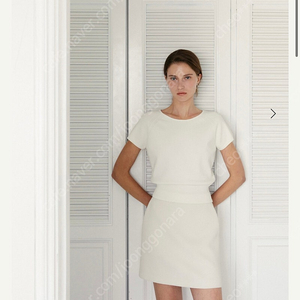 시에 라일리 미니 스커트 새거 팔아요(새거)xs 크림