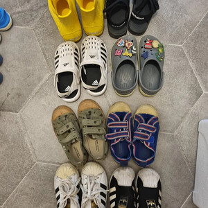 크록스 c11 핸들잇 보보쇼즈 아디다스 뉴발란스