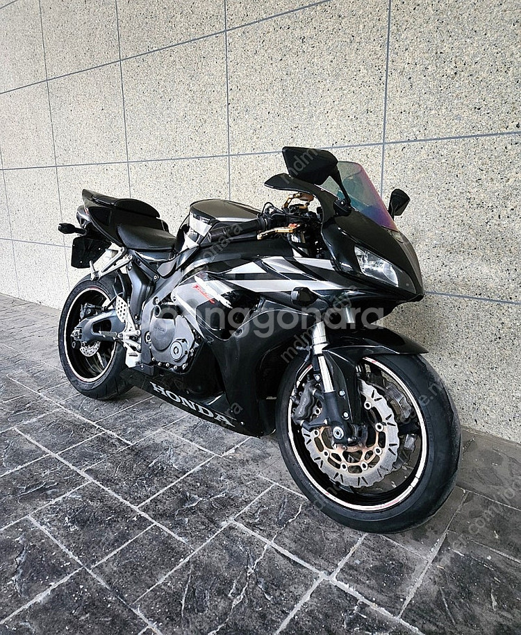 2007년식 혼다CBR1000RR 판매합니다.--0