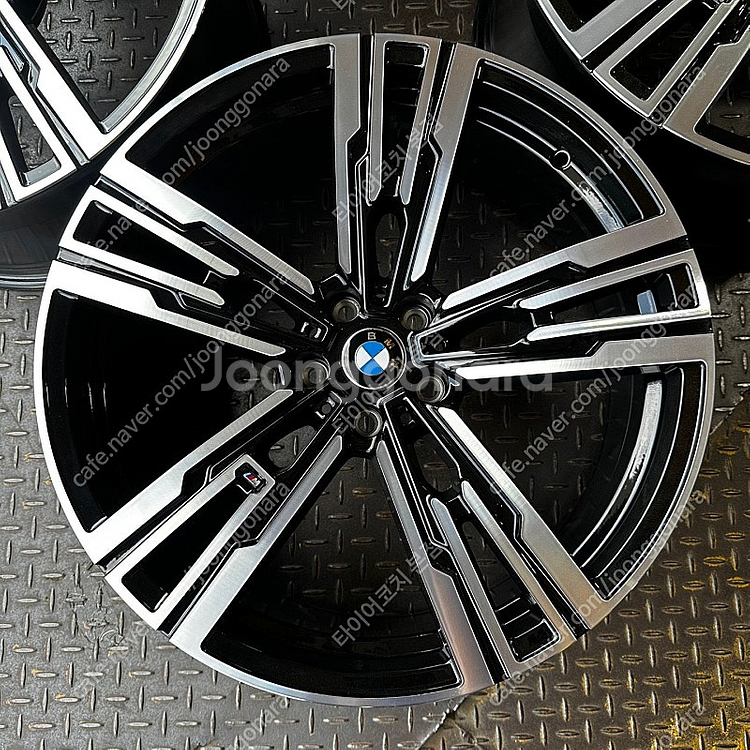 20인치 BMW G70 I7 M퍼포먼스 908M st신...--8