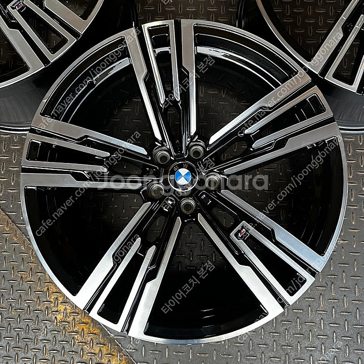 20인치 BMW G70 I7 M퍼포먼스 908M st신...--9