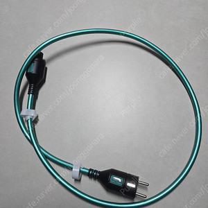 isotek evo3 이니티움 파워케이블 1.5m 1개 팝니다