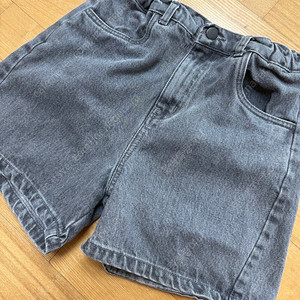 메인스토리 데님반바지 10y판매해요
