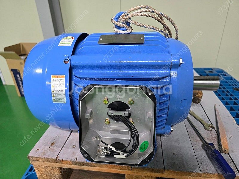 현대모터 5.5kw 7.5마력 4p 미사용--1