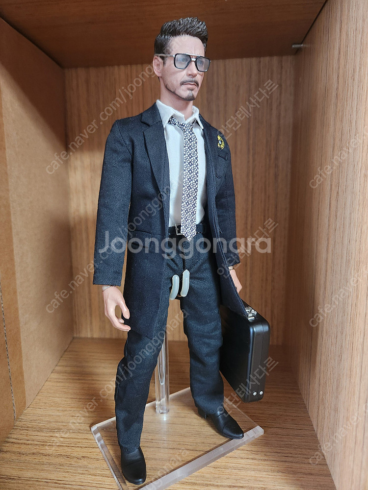 핫토이 전용 아이언맨 토니 쉴드 잠입버전 의상 판매해요...--4