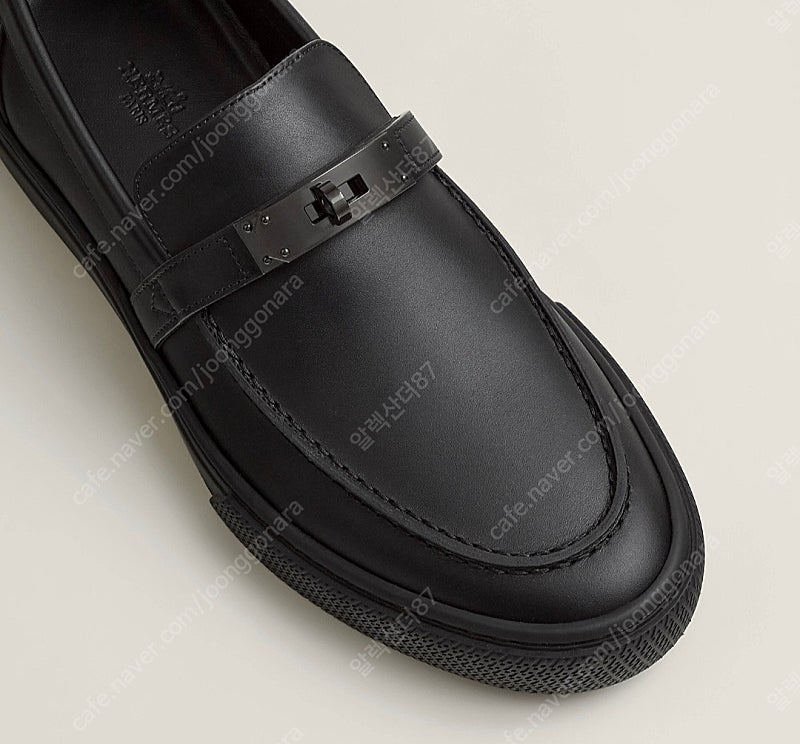 에르메스 게임 슬립온 40(250)사이즈 올블랙팝니다.--4