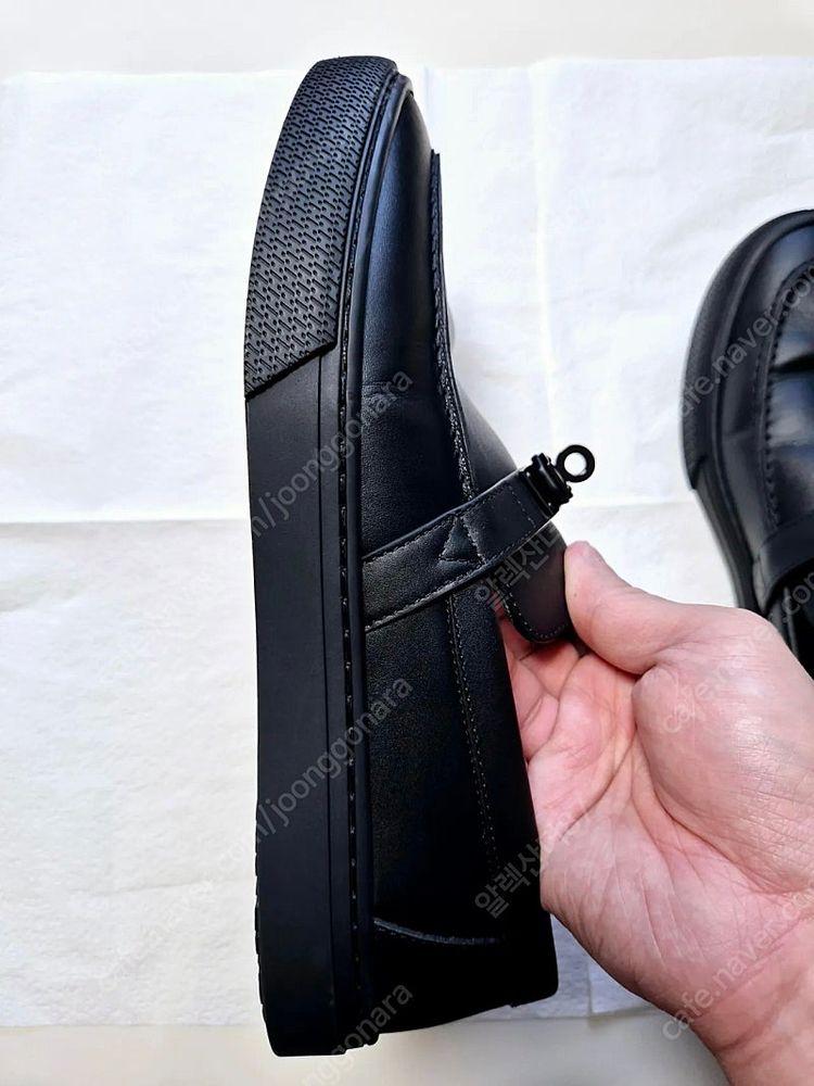 에르메스 게임 슬립온 40(250)사이즈 올블랙팝니다.--9