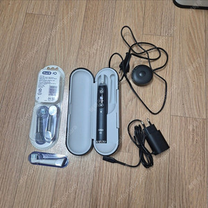 오랄비 전동칫솔 io 9 팝니다