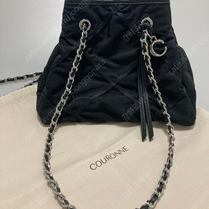[새제품 50% 할인] 쿠론 COURONNE 버킷백 (정품확인카드, 품질보증서, 가격택, 더스트백 포함)