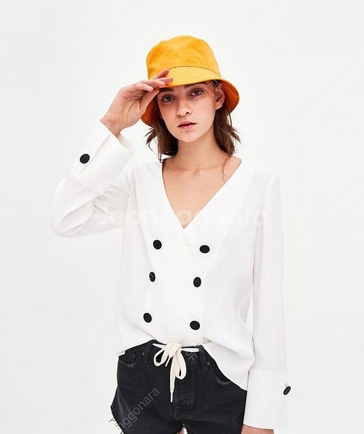ZARA TRF 자라 버튼 흑청 반바지, 자라 청반바지...--3