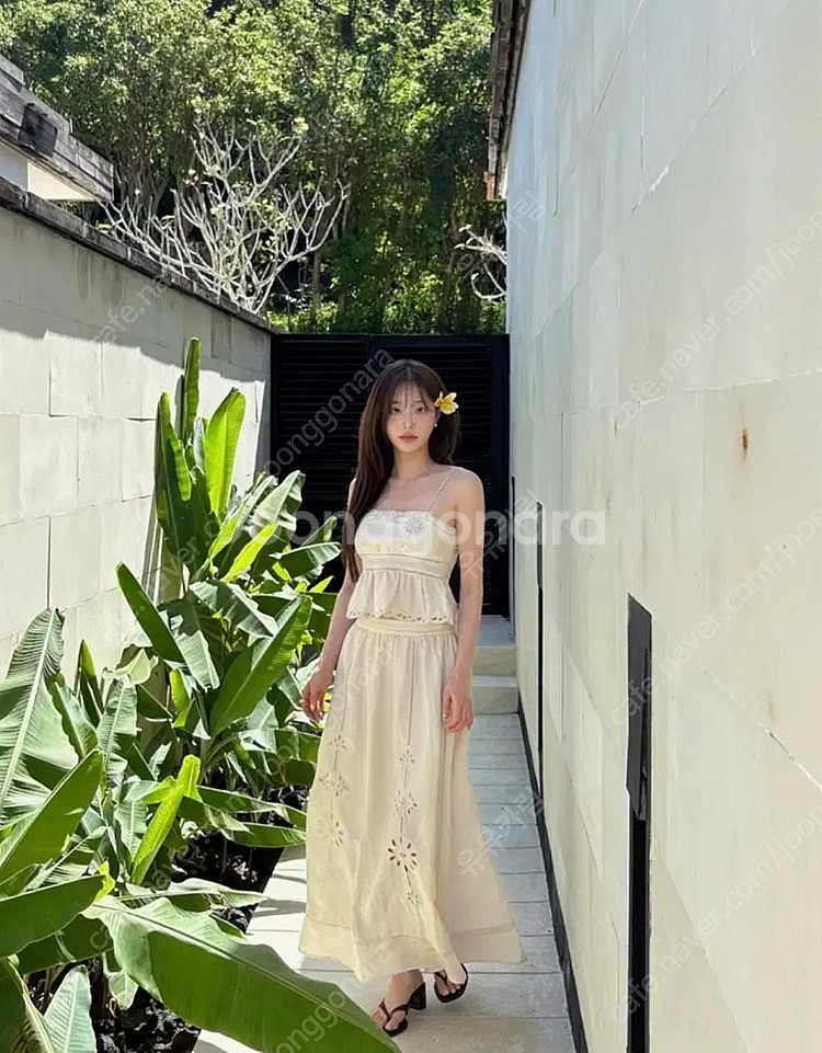 ZARA 츄 착용 자라 자수 펀칭 크롭 탑, 자라 자수...--4